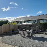 Hébergement de vacances Beautiful Within Walking Distance To *