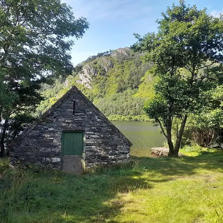 펜션 Beautiful Within Walking Distance To