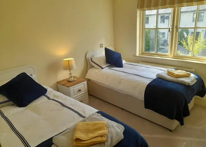 Beautiful Within Walking Distance To בית נופש *